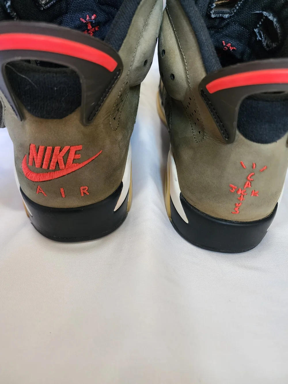 Travis Scott X Air Jordan 6 Men's Retro High-Top Sneakers in Olive